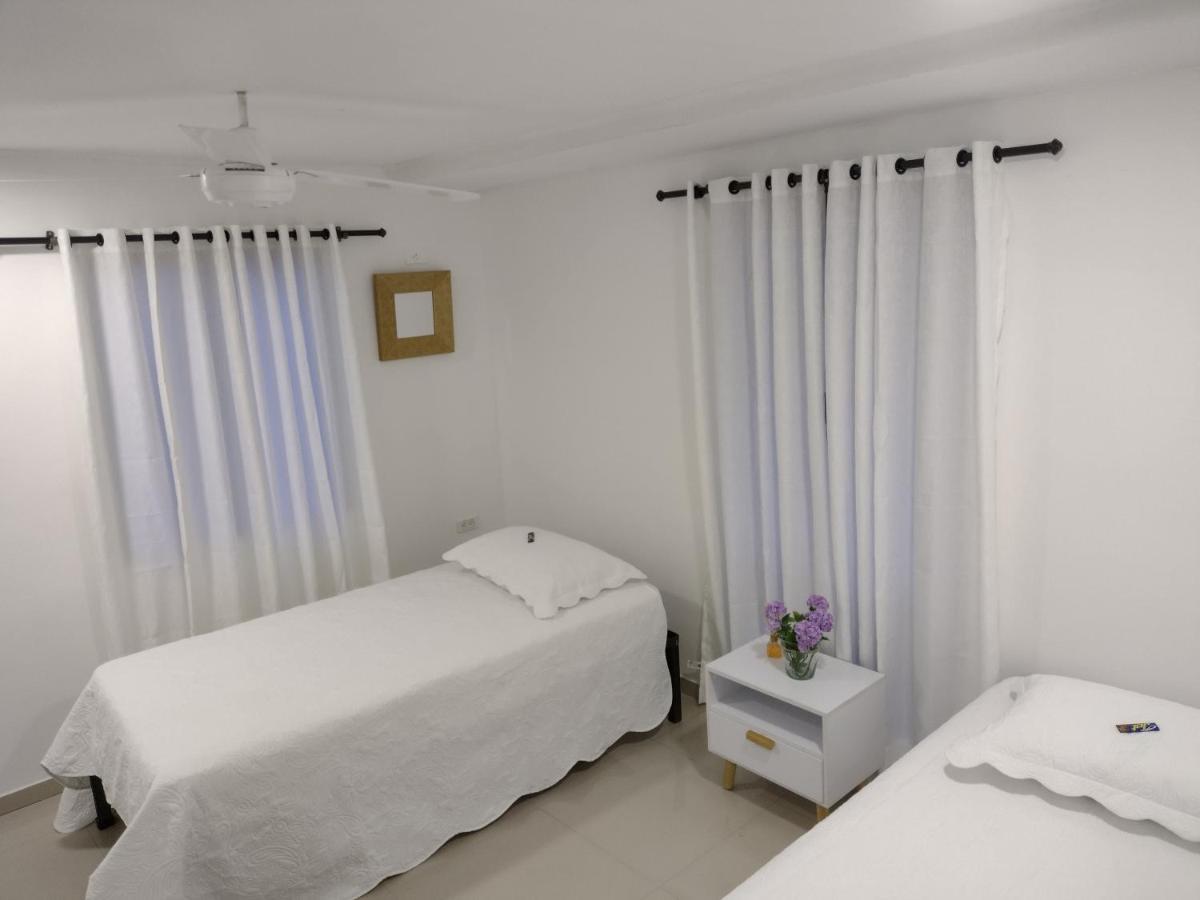 Clementina hostel Cartagena Buitenkant foto